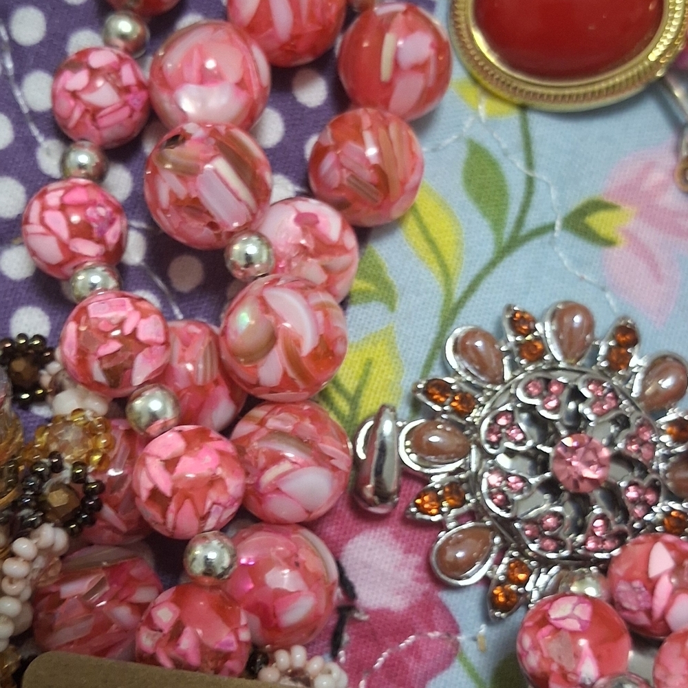 Bundle Of Vintage Jewelry - Picture 9 of 11